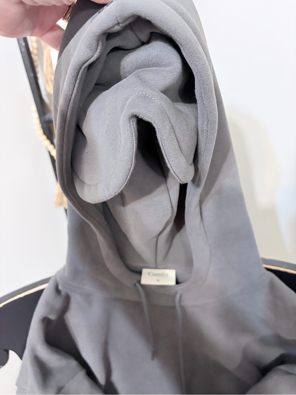 New, never worn Confrt Men's/women’s Unisex Gray Pullover Hoodie Sweatshirt - Picture 4 of 8